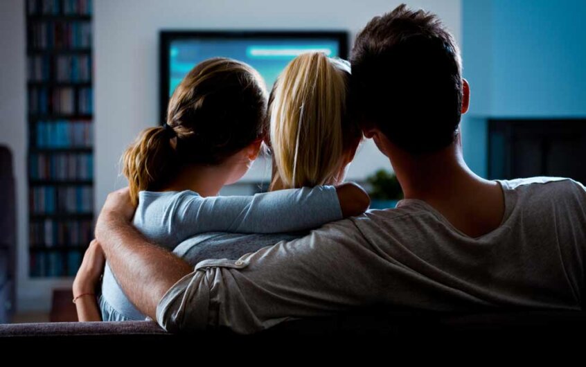 Co to jest Smart TV i jak wpływa na komfort naszych oczu?