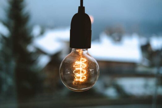 Największe zalety inteligentnego oświetlenia do domu – dlaczego warto wybrać lampy smart?